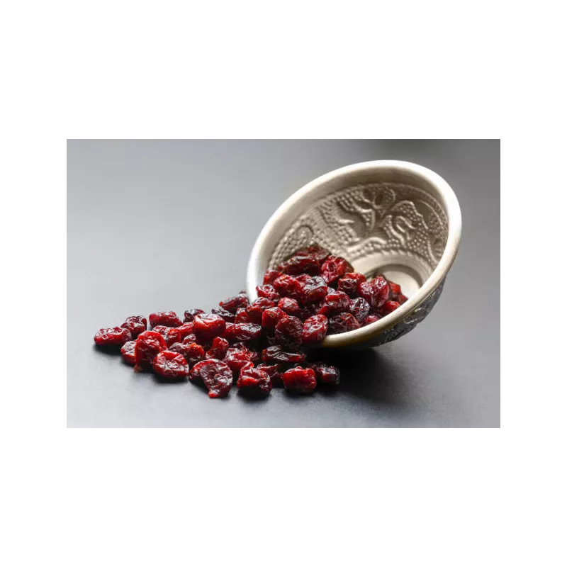 Organic dried cranberries from Canada (half)