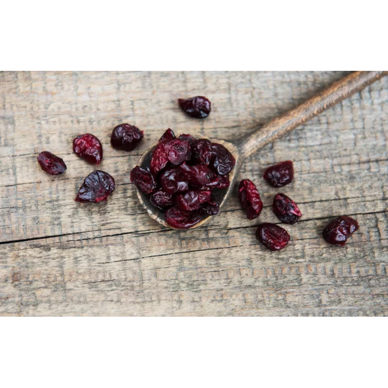 Organic dried cranberries from Canada (half)