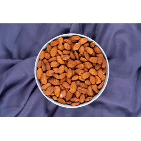 Organic whole raw almonds shelled from Provence - direct producer