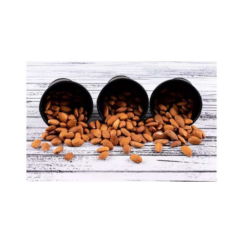 Organic whole raw almonds shelled from Provence - direct producer