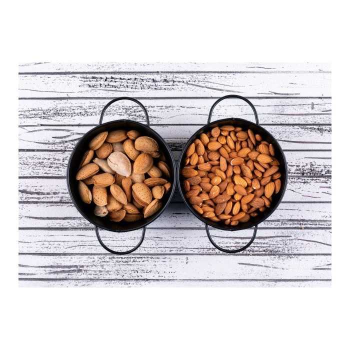 Organic almonds in shell from Provence - direct producer