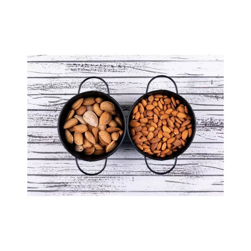 Organic almonds in shell from Provence - direct producer