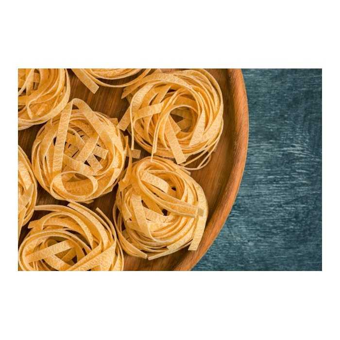 Organic & artisanal tagliatelle with PDO Espelette pepper from Fran...