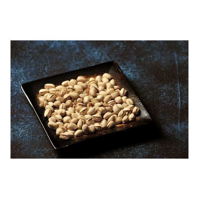 Organic pistachios PDO from Brontë in shell grilled and without sal...