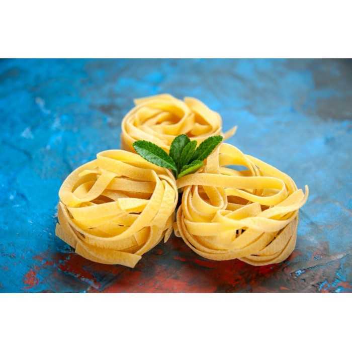 Natural & artisanal Tagliatelle with white truffles from Italy - Di...