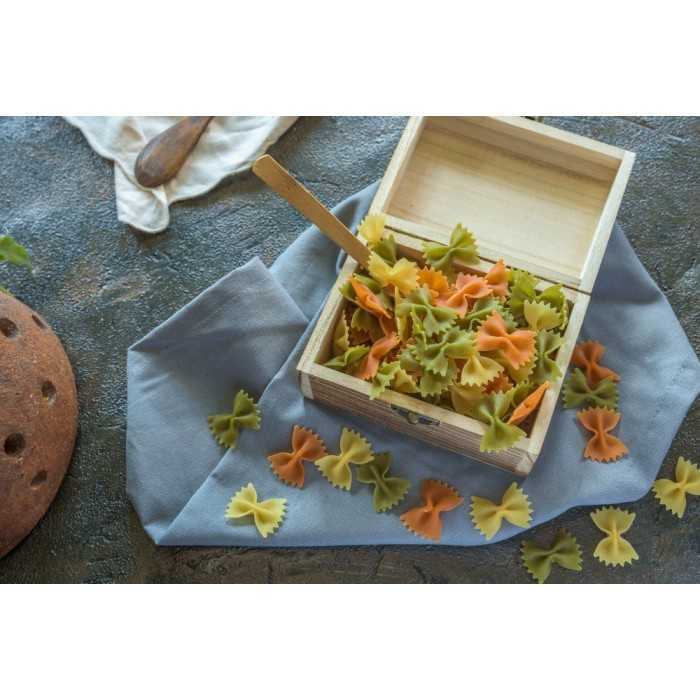 Organic & artisanal Farfalle or butterfly pasta 3 colors from Franc...