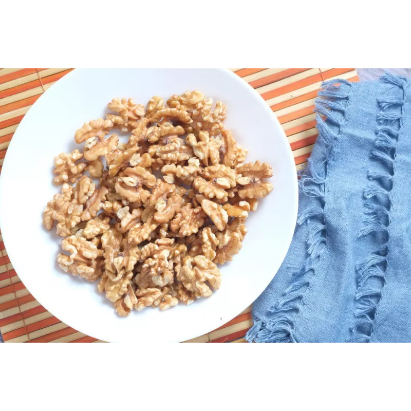 Extra Organic shelled walnut kernels PDO from Perigord - direct pro...
