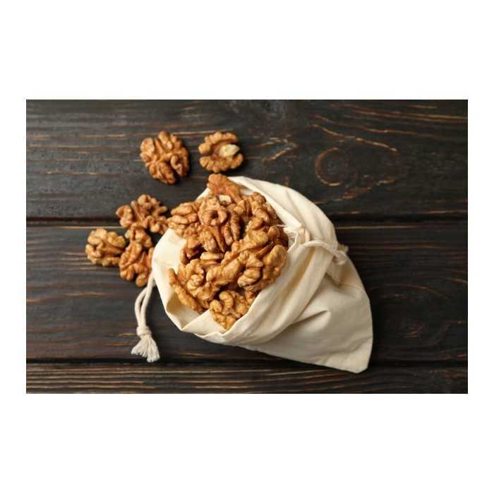 Organic shelled walnut kernels PDO from Grenoble - direct producer