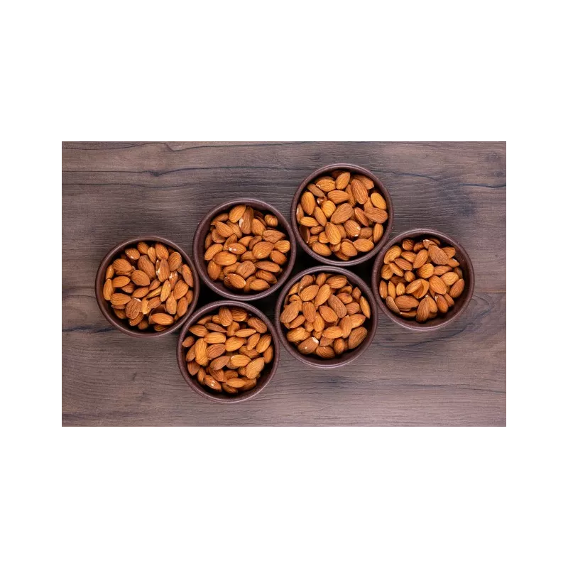 Organic whole raw almonds shelled from Provence - direct producer