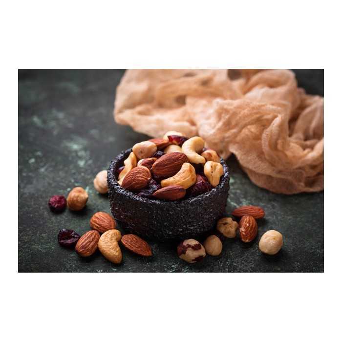 Taste me! - organic hazelnut from France, cashew nuts, cranberries ...