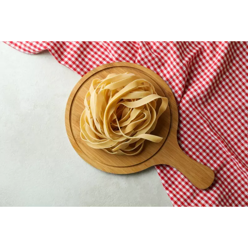 Organic and artisanal tagliatelle with porcini mushrooms PGI Fungo ...