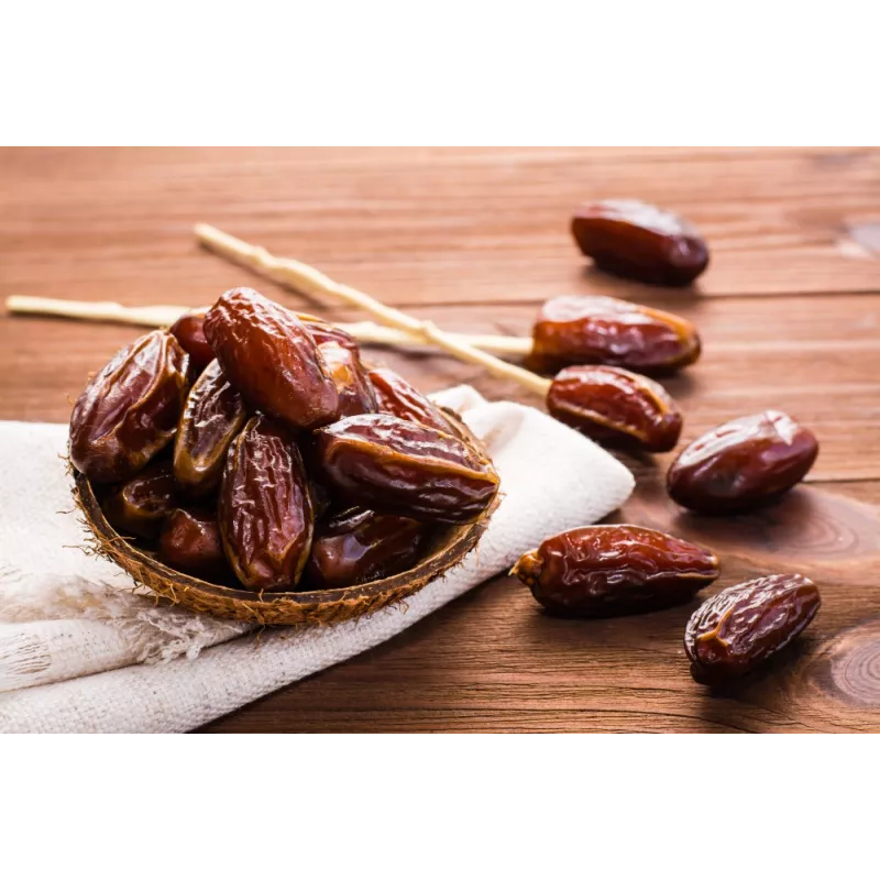Organic & Fairtrade pitted dates Deglet-Nour from Sahara Oasis in T...