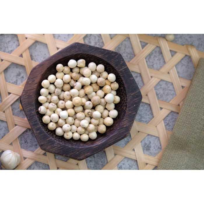 Organic fairtrade white pepper PGI from Kampot - direct producer