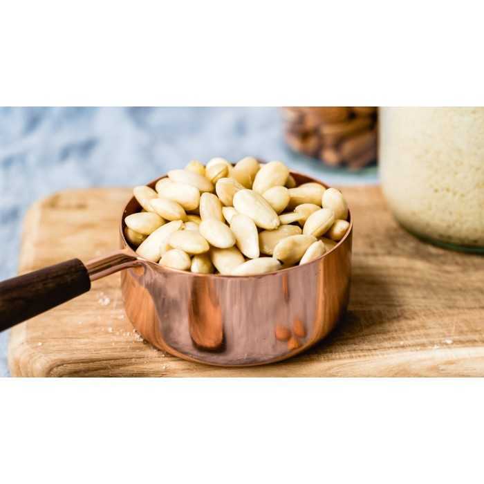 Organic whole raw white peeled almonds from France - Direct producer