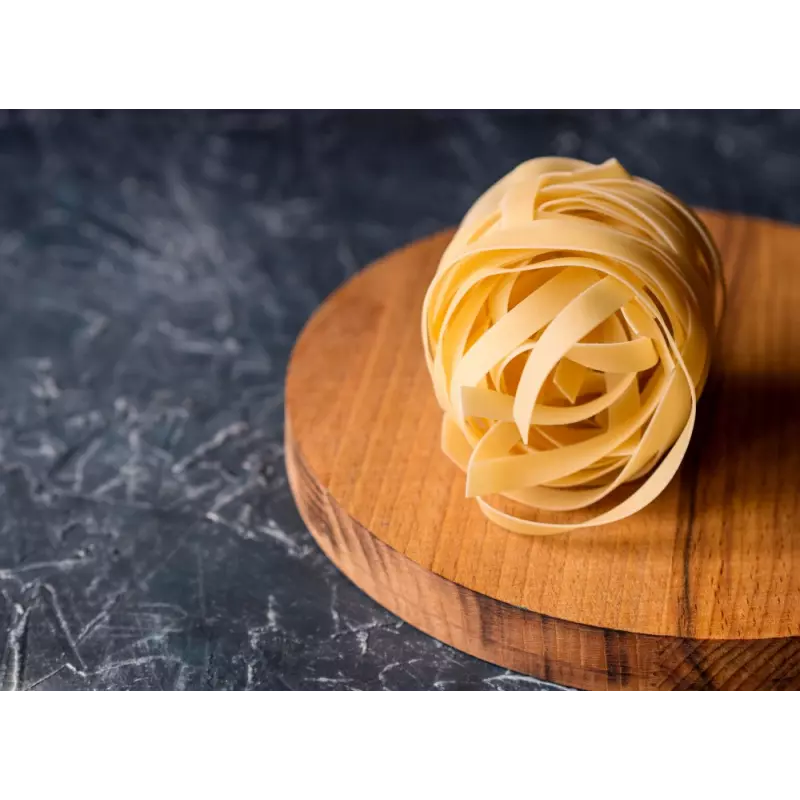 Organic & artisanale tagliatelle with hazelnuts from Italy - Direct...