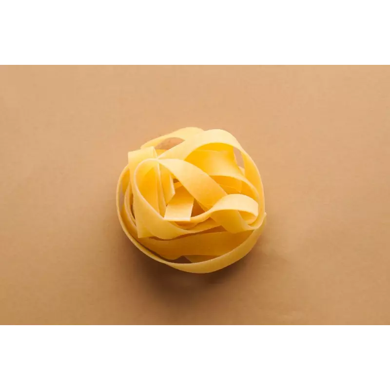 Organic & artisanale tagliatelle with hazelnuts from Italy - Direct...