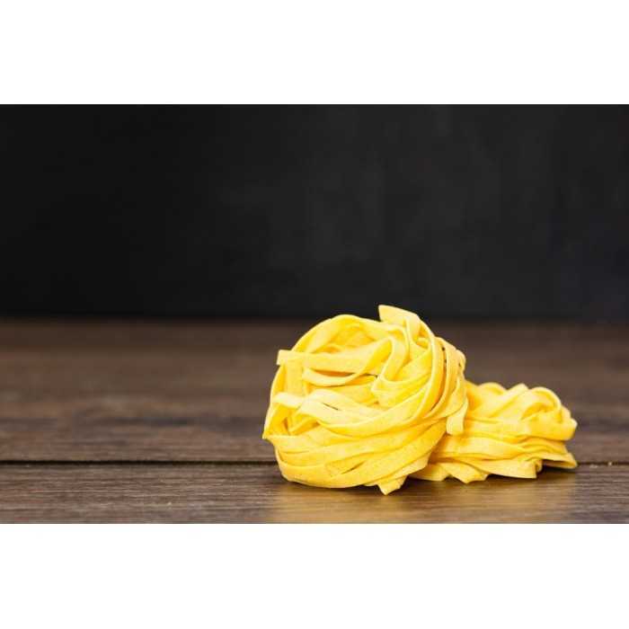Organic & artisanal tagliatelle with saffron from Gâtinais in Franc...