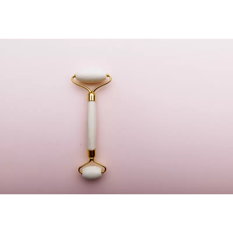Rouleau de beauté de quartz blanc pur pour le visage - Fait main