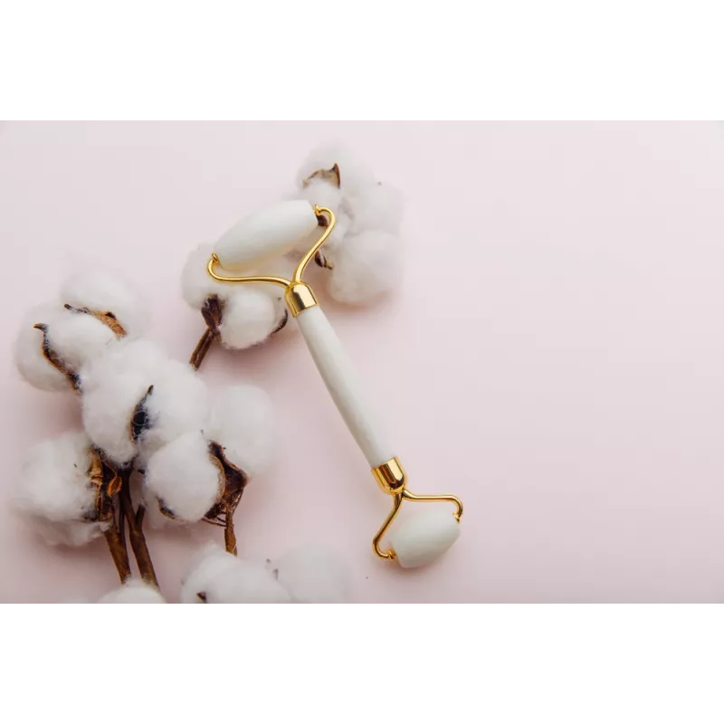 Rouleau de beauté de quartz blanc pur pour le visage - Fait main