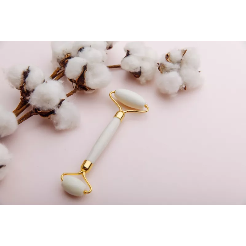 Rouleau de beauté de quartz blanc pur pour le visage - Fait main