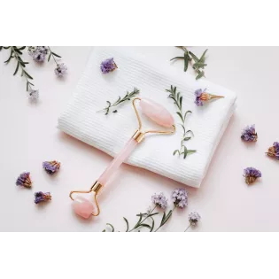 Rouleau de beauté de quartz rose pur pour le visage - Fait main
