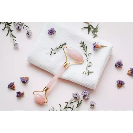 Pure pink quartz beauty roller for the face - Handmade