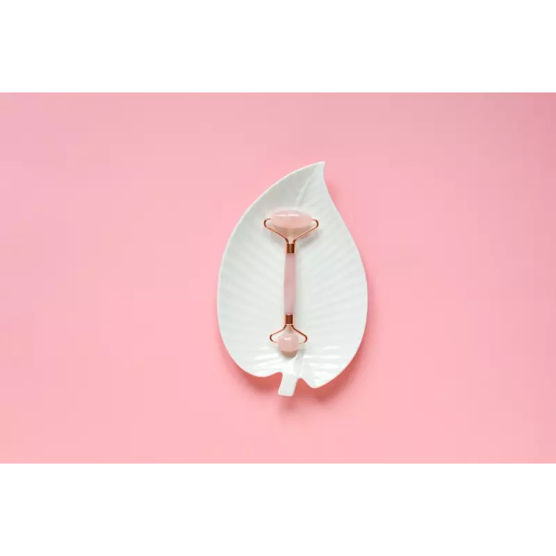 Pure pink quartz beauty roller for the face - Handmade