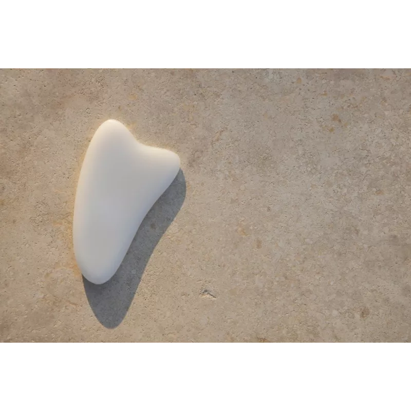 Gua sha de quartz blanc pur pour le visage - Fait main