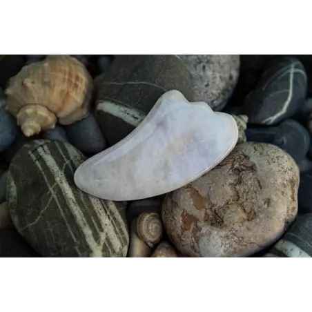 Gua sha de quartz blanc pur pour le visage - Fait main