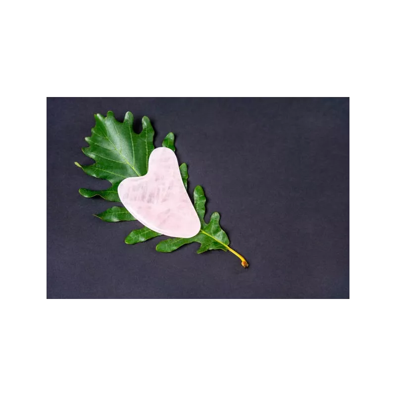 Gua sha de quartz rose pur pour le visage - Fait main