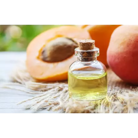 Organic extra virgin apricot kernel oil from France