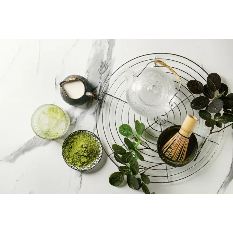 Borosilicate glass teapot with infuser and bamboo handle