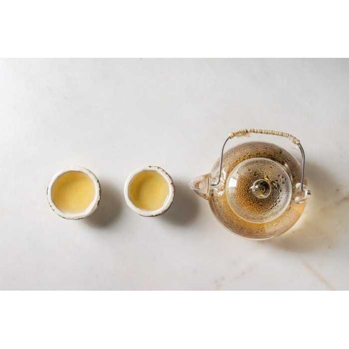 Borosilicate glass teapot with infuser and bamboo handle