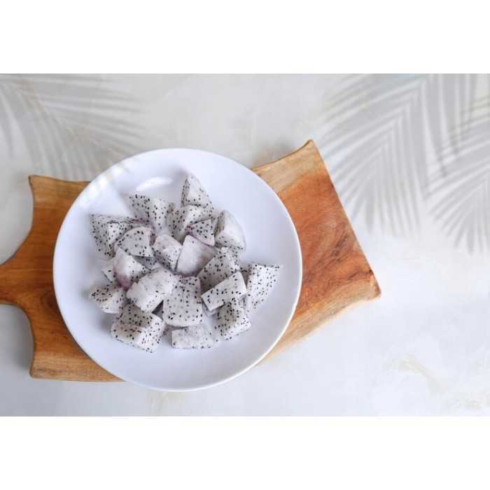 Organic & fairtrade dried white dragon fruit or pitaya from Colombia