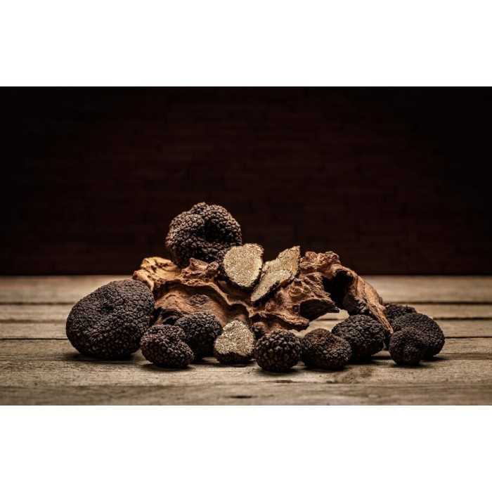 Slices of dried black truffle from Périgord - direct producer