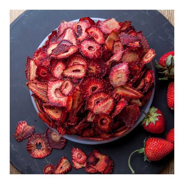 Organic Label rouge dried strawberries from Lot et Garonne - Direct...