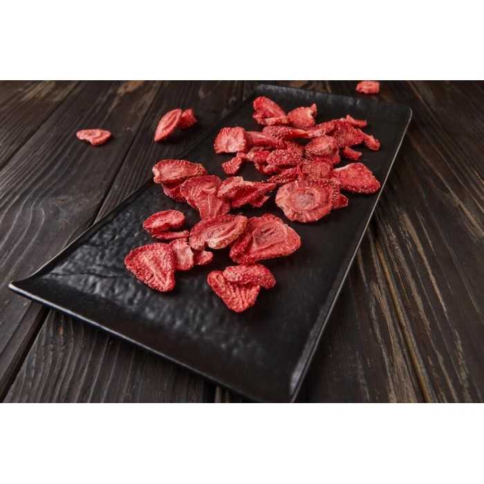 Organic Label rouge dried strawberries from Lot et Garonne - Direct...