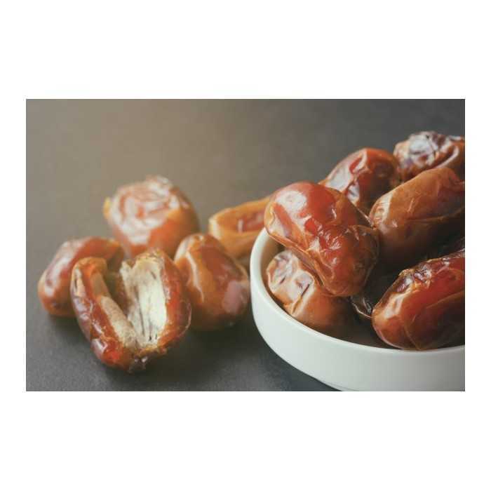 Organic & Fairtrade pitted dates Deglet-Nour from Sahara Oasis in T...