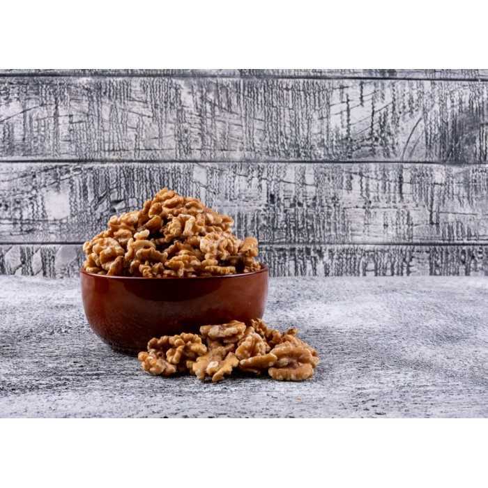 Extra Organic shelled walnut kernels PDO from Perigord - direct pro...