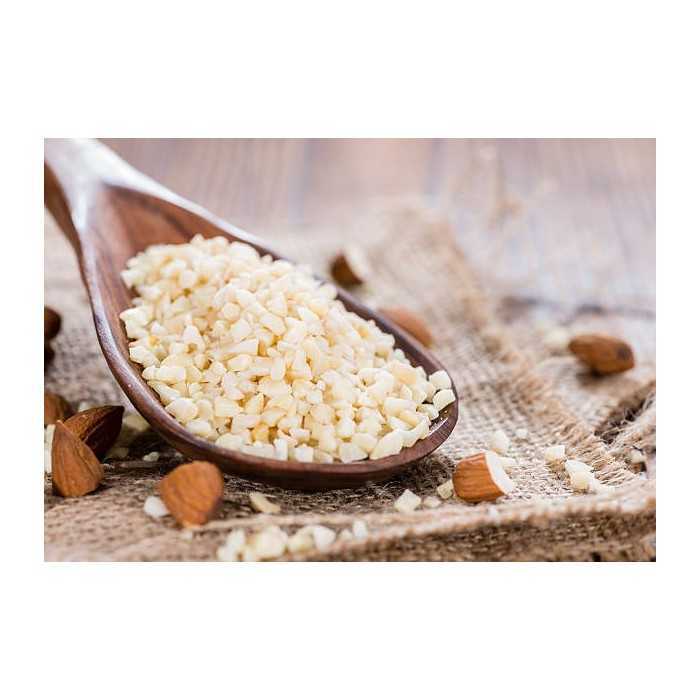 Raw organic chopped almonds from France - Direct producer