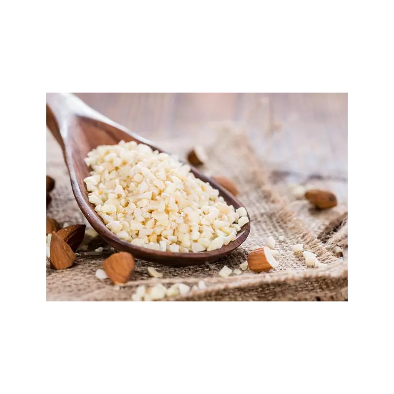 Raw organic chopped almonds from France - Direct producer Raw organic chopped almonds from France - Direct producer