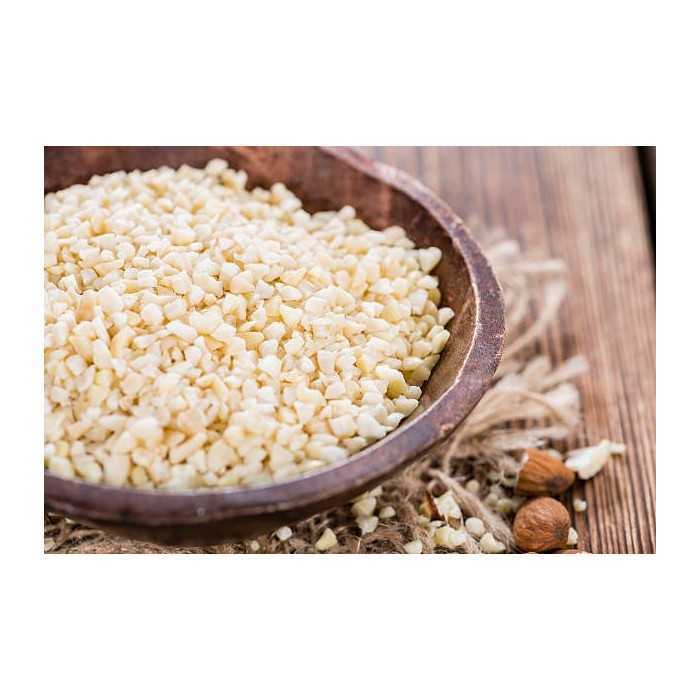 Raw organic chopped almonds from France - Direct producer