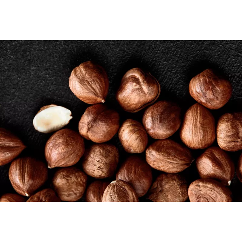 Noisette IGP De Cervione en Corse décortiquée crue entière