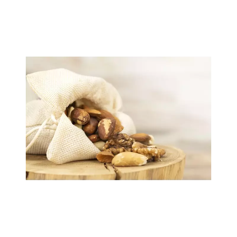 Bite me! - Organic PDO walnut kernel from France, organic pecans, o...