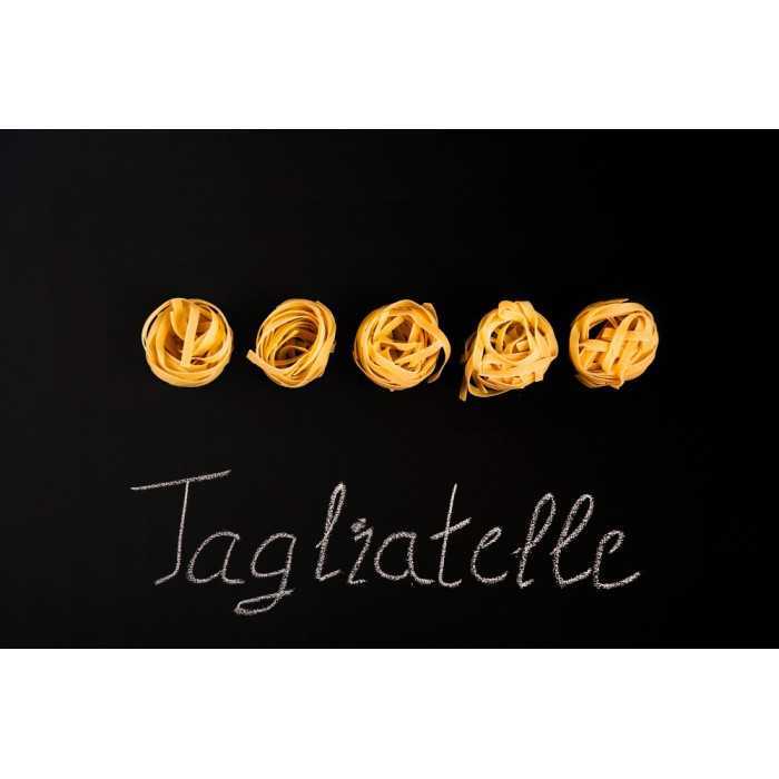 Organic & artisanal tagliatelle with PDO Espelette pepper from Fran...