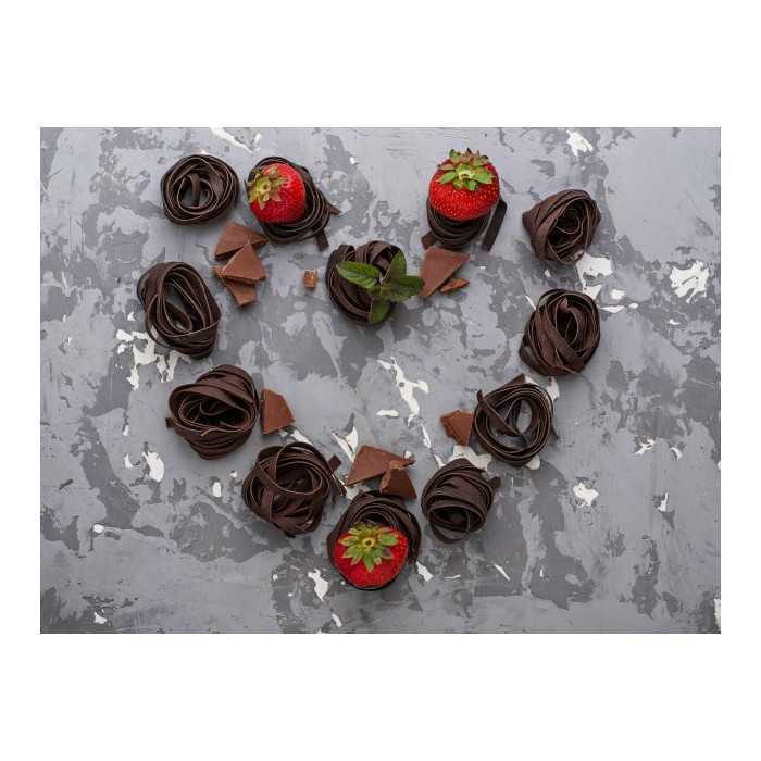 Organic and artisanal chocolate tagliatelle from Italy - Direct pro...