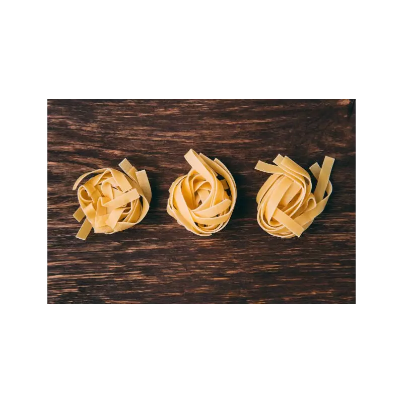 Organic & artisanale tagliatelle with hazelnuts from Italy - Direct...