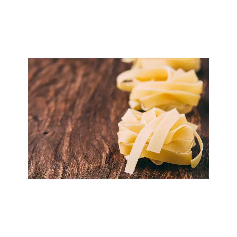 Organic & artisanale tagliatelle with hazelnuts from Italy - Direct...