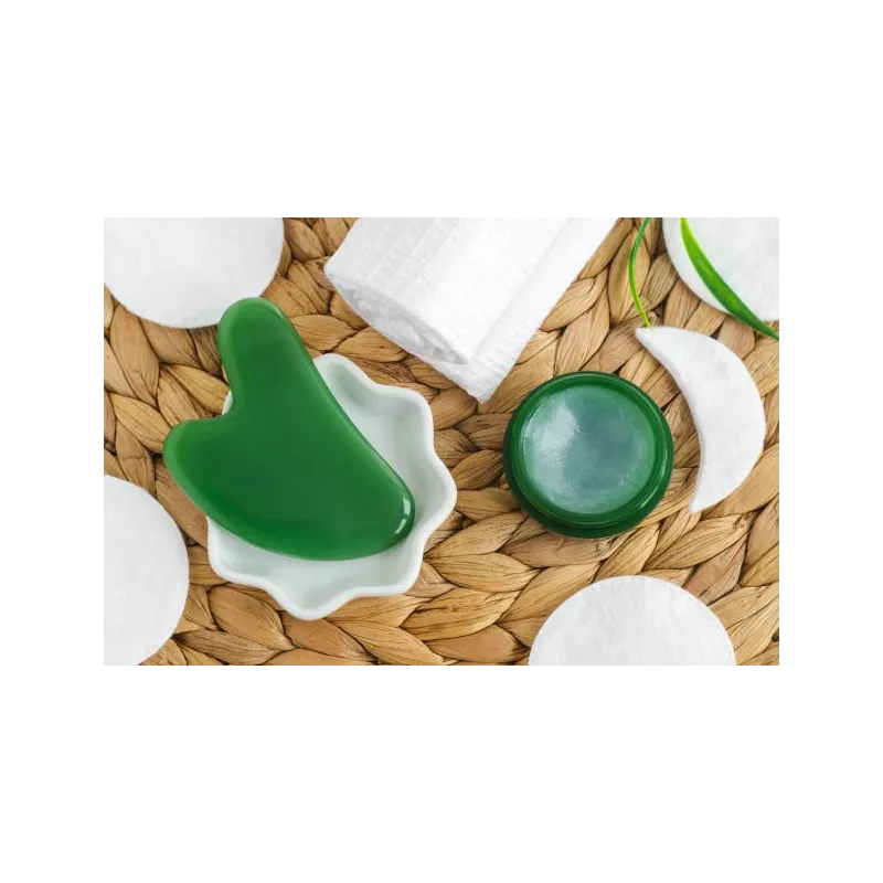Gua sha en jade pur pour le visage - Fait main