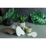 Gua sha de quartz blanc pur pour le visage - Fait main